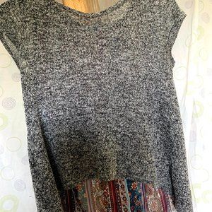 Julie closet grey floral pattern